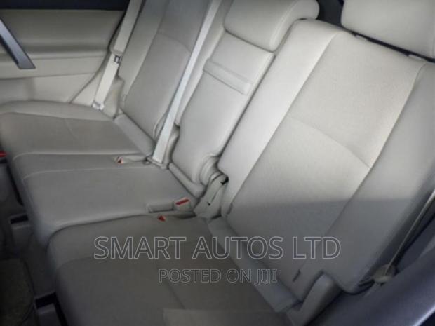 Toyota Land Cruiser Prado 2017 Pearl - thumbnail 3
