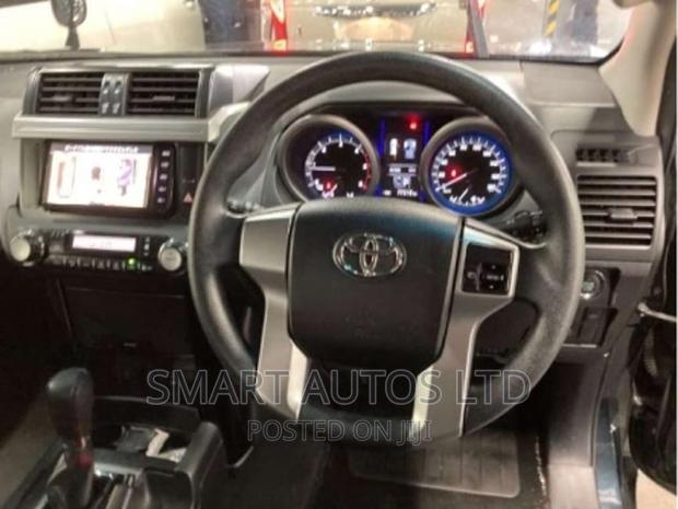 Toyota Land Cruiser Prado 2016 Green - thumbnail 3