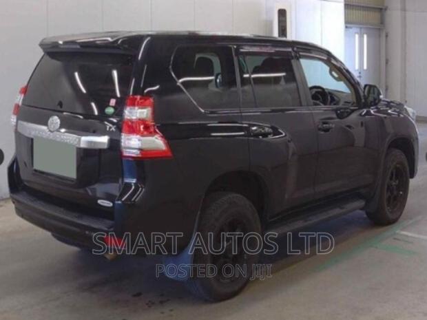 Toyota Land Cruiser Prado 2017 Black - thumbnail 4