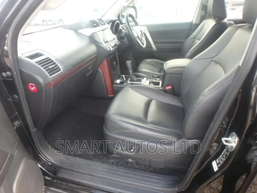 Toyota Land Cruiser Prado 2017 Black
