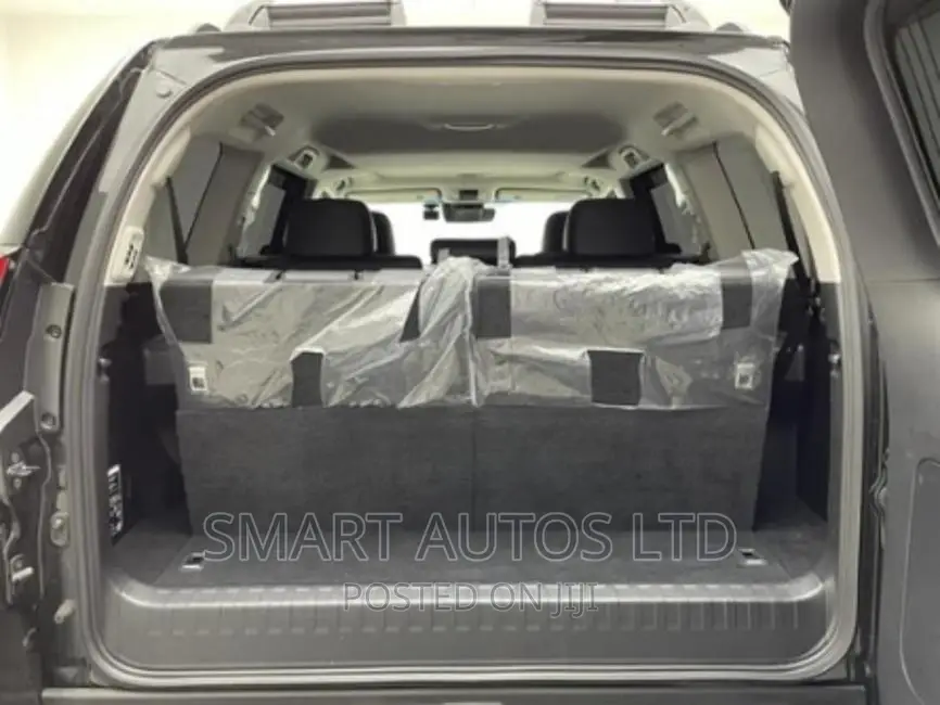 Toyota Land Cruiser Prado 2018 Black