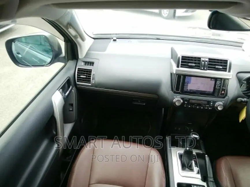 Toyota Land Cruiser Prado 2016 Brown