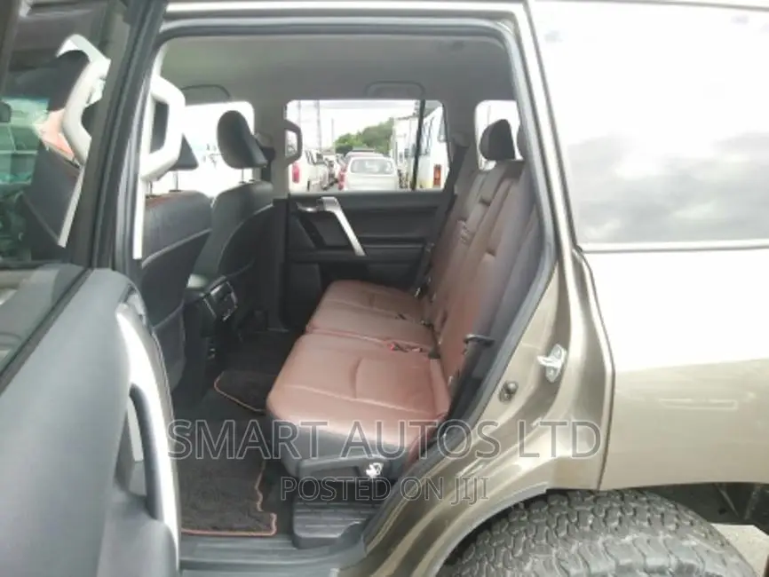 Toyota Land Cruiser Prado 2016 Brown