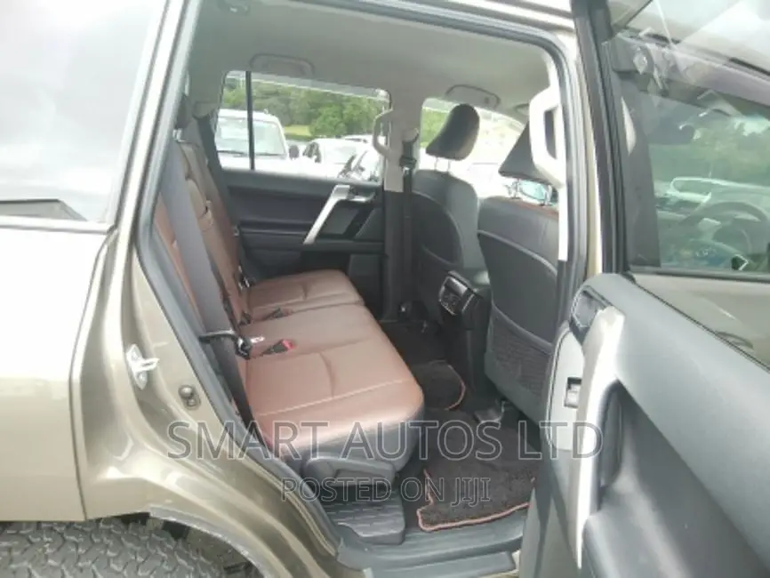 Toyota Land Cruiser Prado 2016 Brown