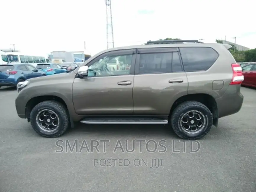 Toyota Land Cruiser Prado 2016 Brown