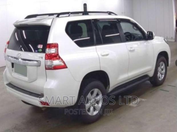 Toyota Land Cruiser Prado 2016 Pearl - thumbnail 4