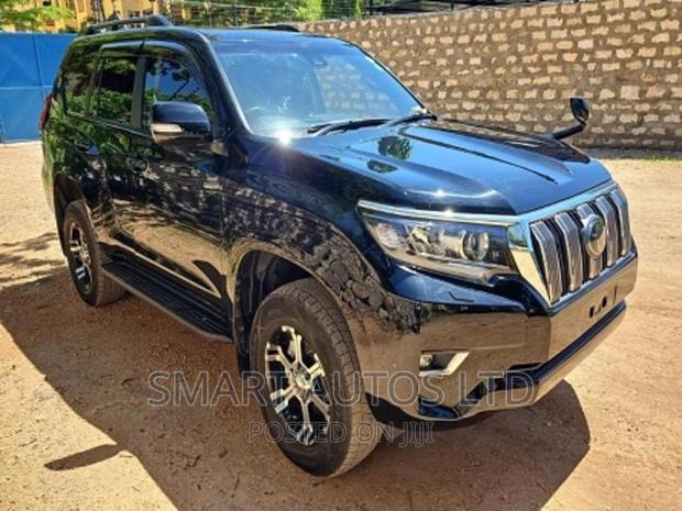 Toyota Land Cruiser Prado 2017 Black