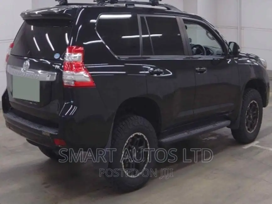 Toyota Land Cruiser Prado 2017 Black