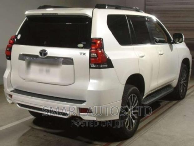 Toyota Land Cruiser Prado 2018 Pearl - thumbnail 6