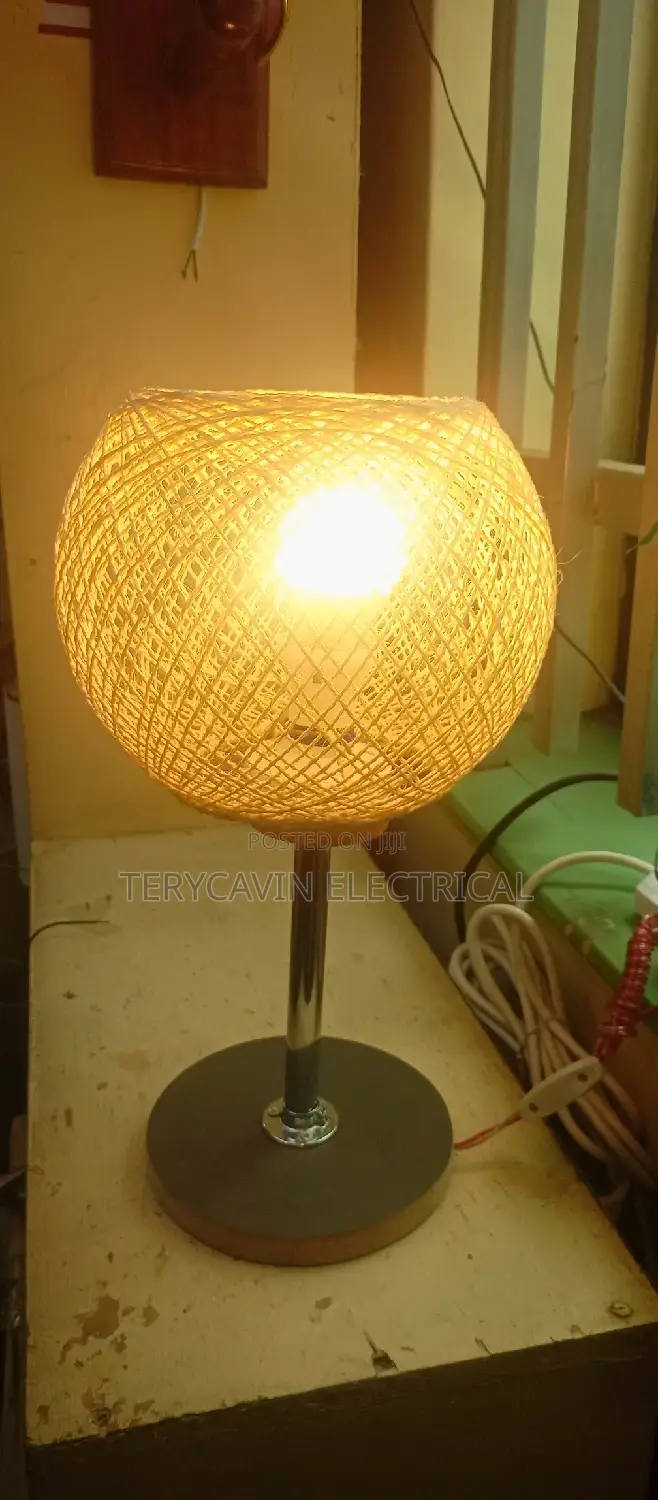 Table Lamps With Metal Stand
