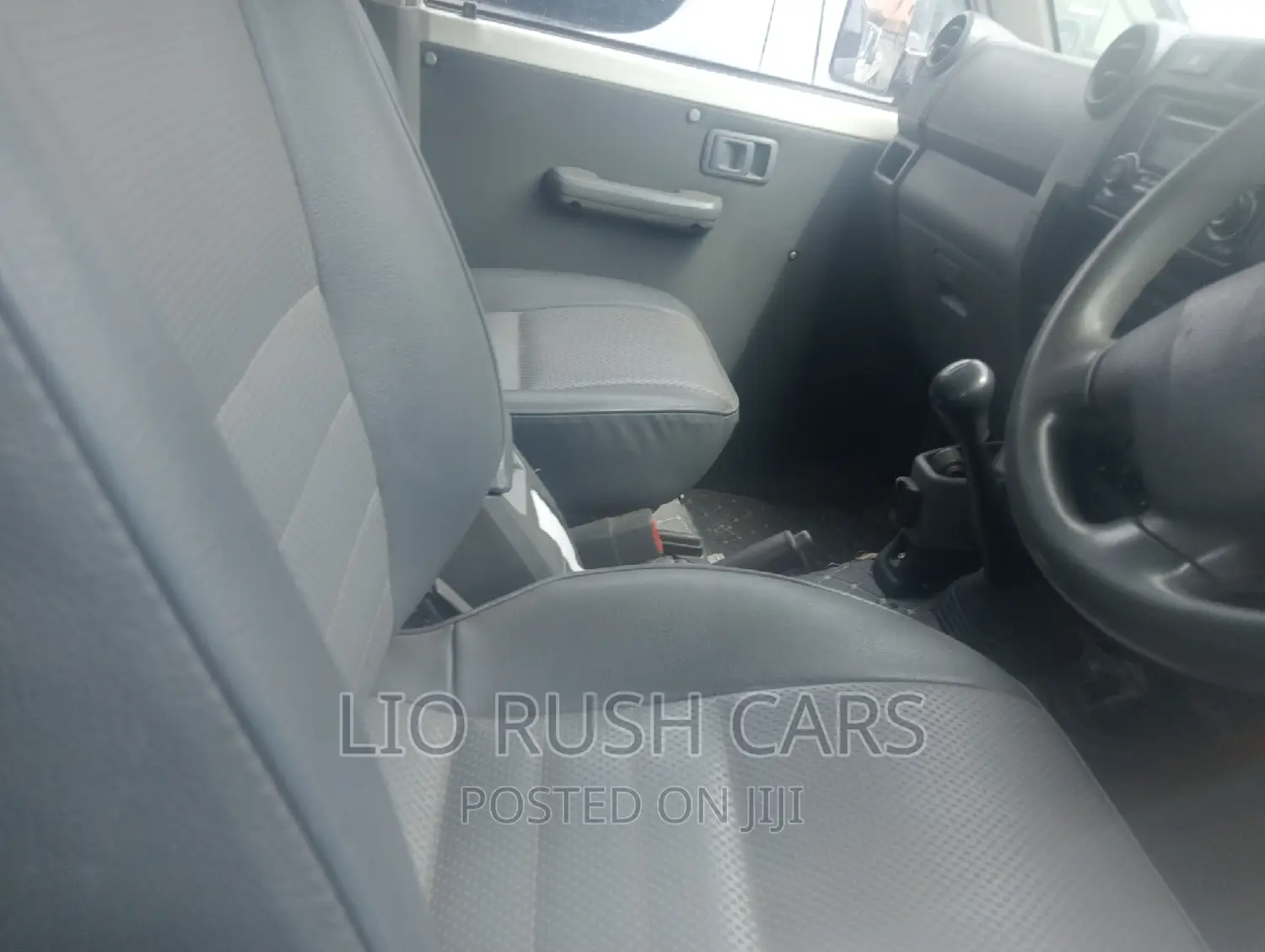 Toyota Land Cruiser 2016 White