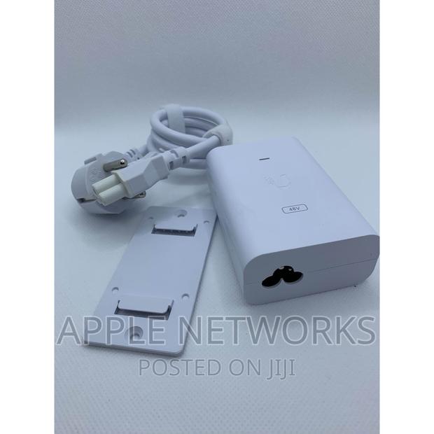 Ubiquti 48v Poe Adapter White