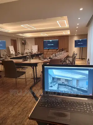 Tv Screens, Wireless Goose Mics for Hire