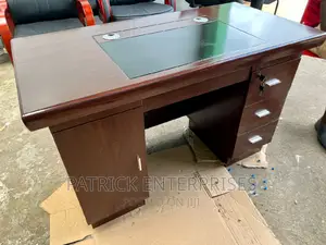 Executive Imported Morden Office Desk 1.4 MTRS