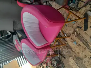 Styling Salon Seats