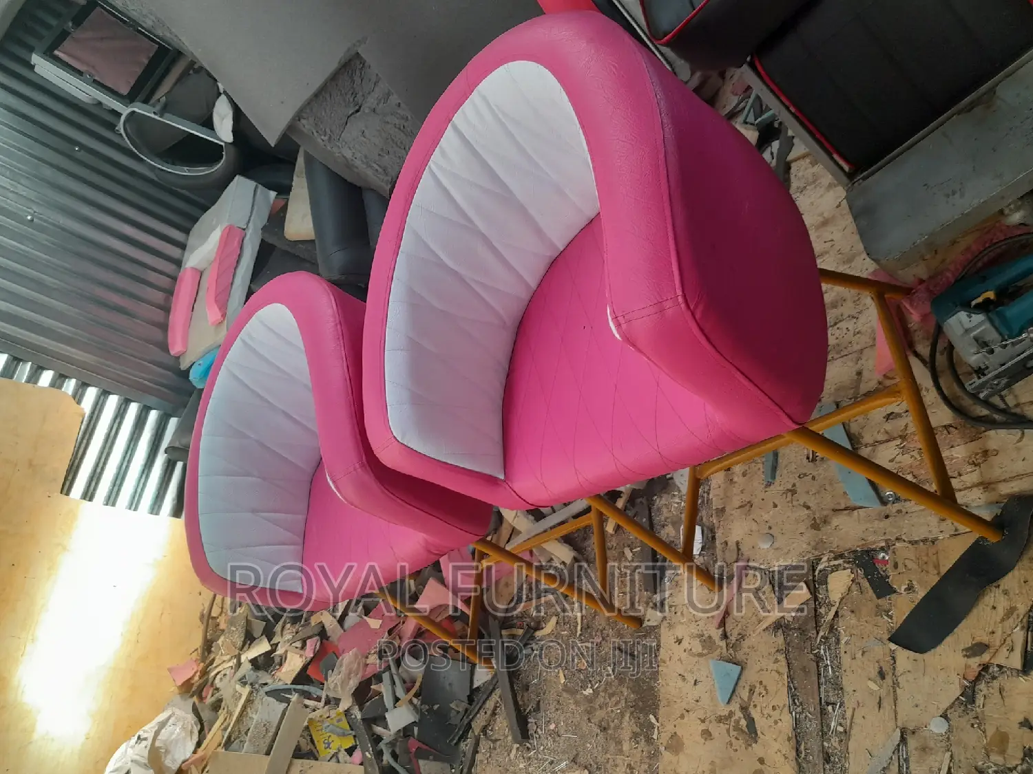Styling Salon Seats