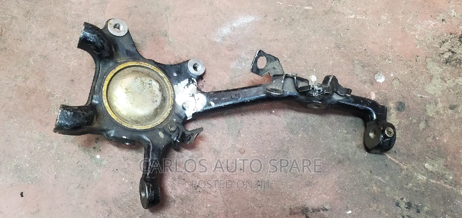 Knuckle Arm Toyota Fortuner