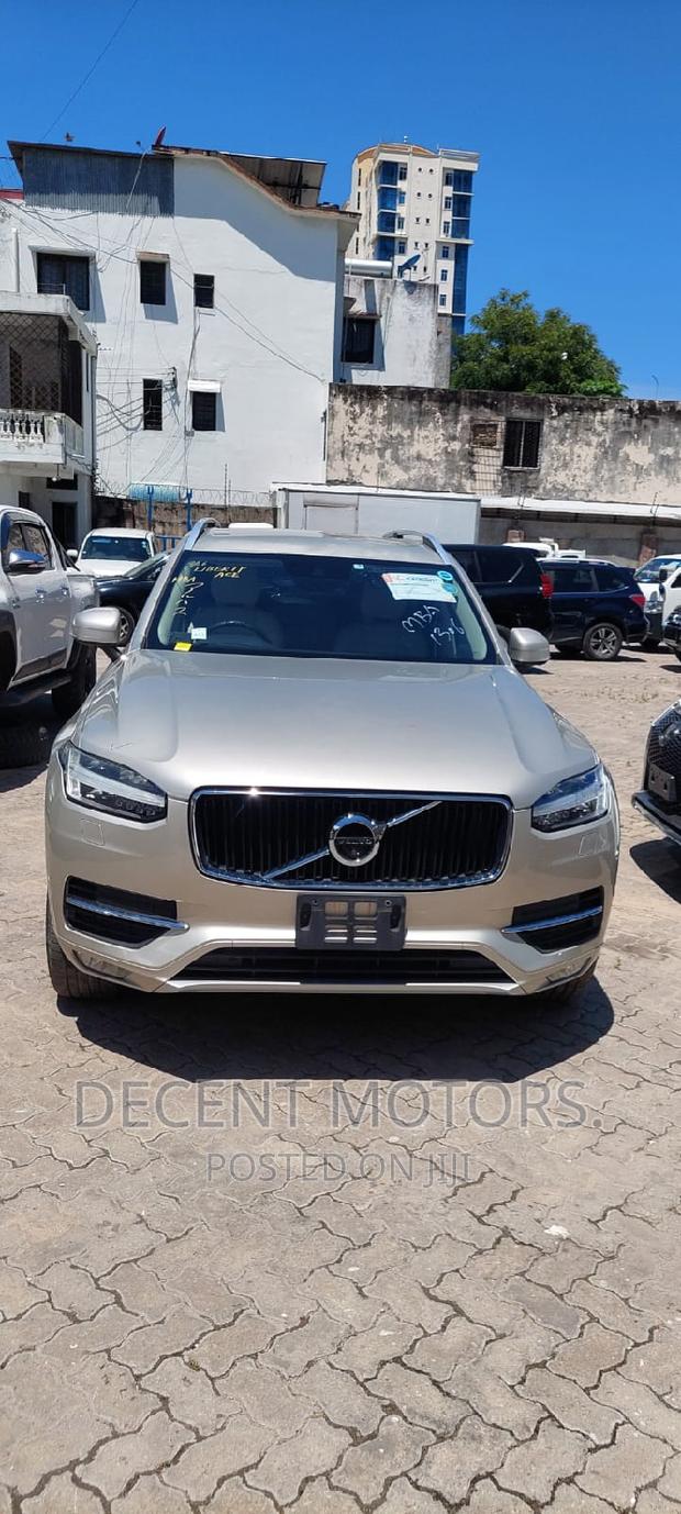 Volvo XC90 T6 Momentum AWD 2018 Silver
