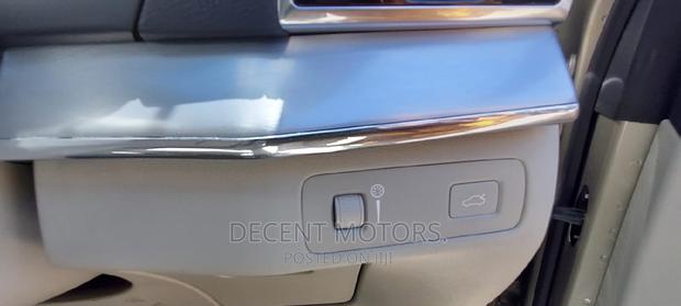 Volvo XC90 T6 Momentum AWD 2018 Silver - thumbnail 10