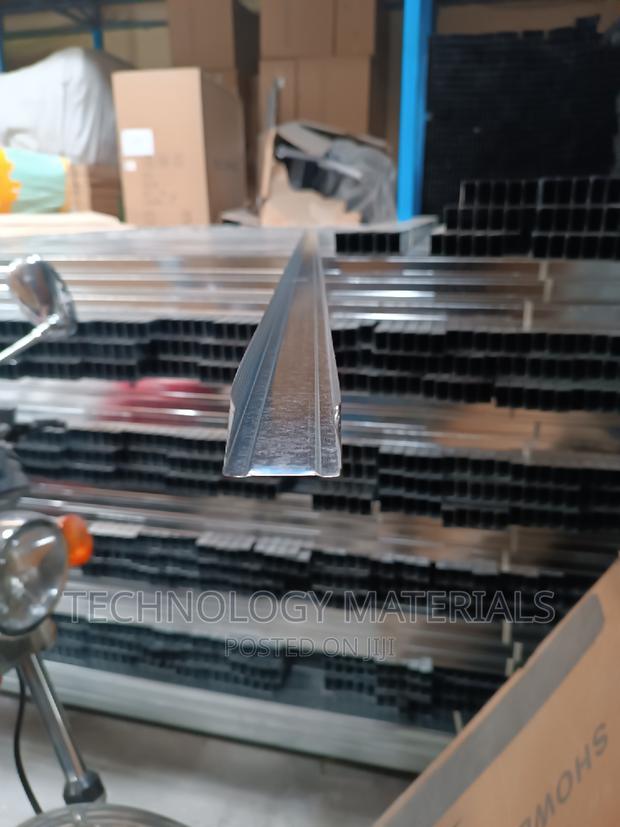 Heavy Gauge Rail - thumbnail 5