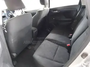 Honda Fit Shuttle 1.5 Hybrid 2WD 2016 Silver