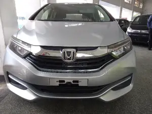 Honda Fit Shuttle 1.5 Hybrid 2WD 2016 Silver