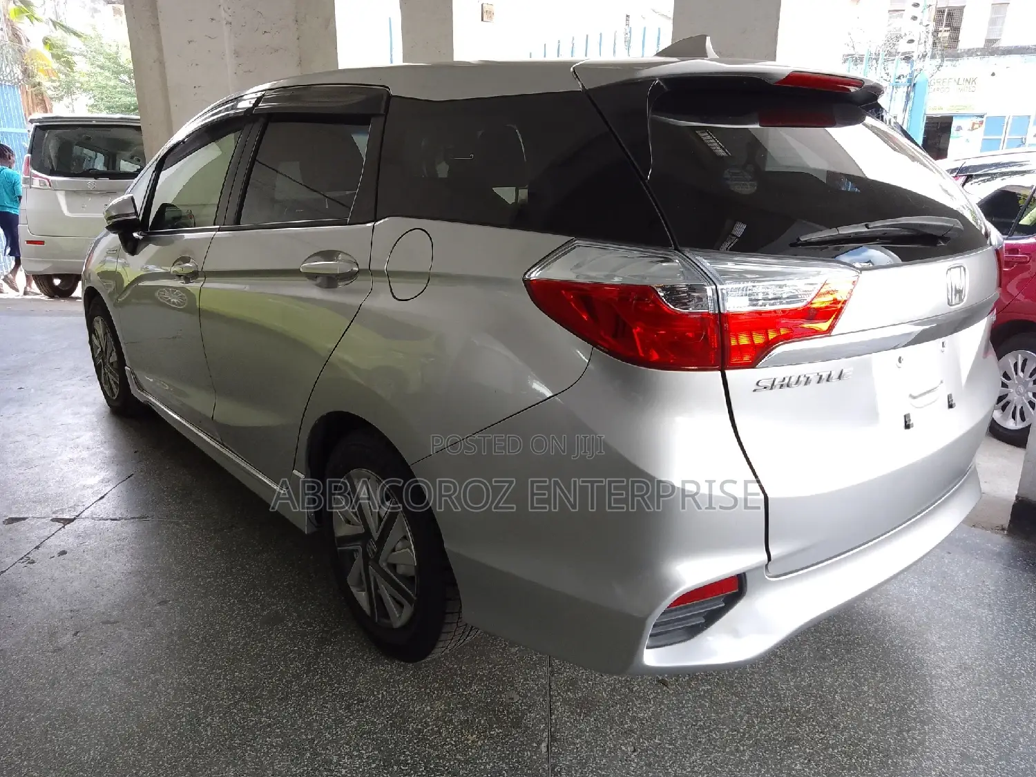 Honda Fit Shuttle 1.5 Hybrid 2WD 2016 Silver