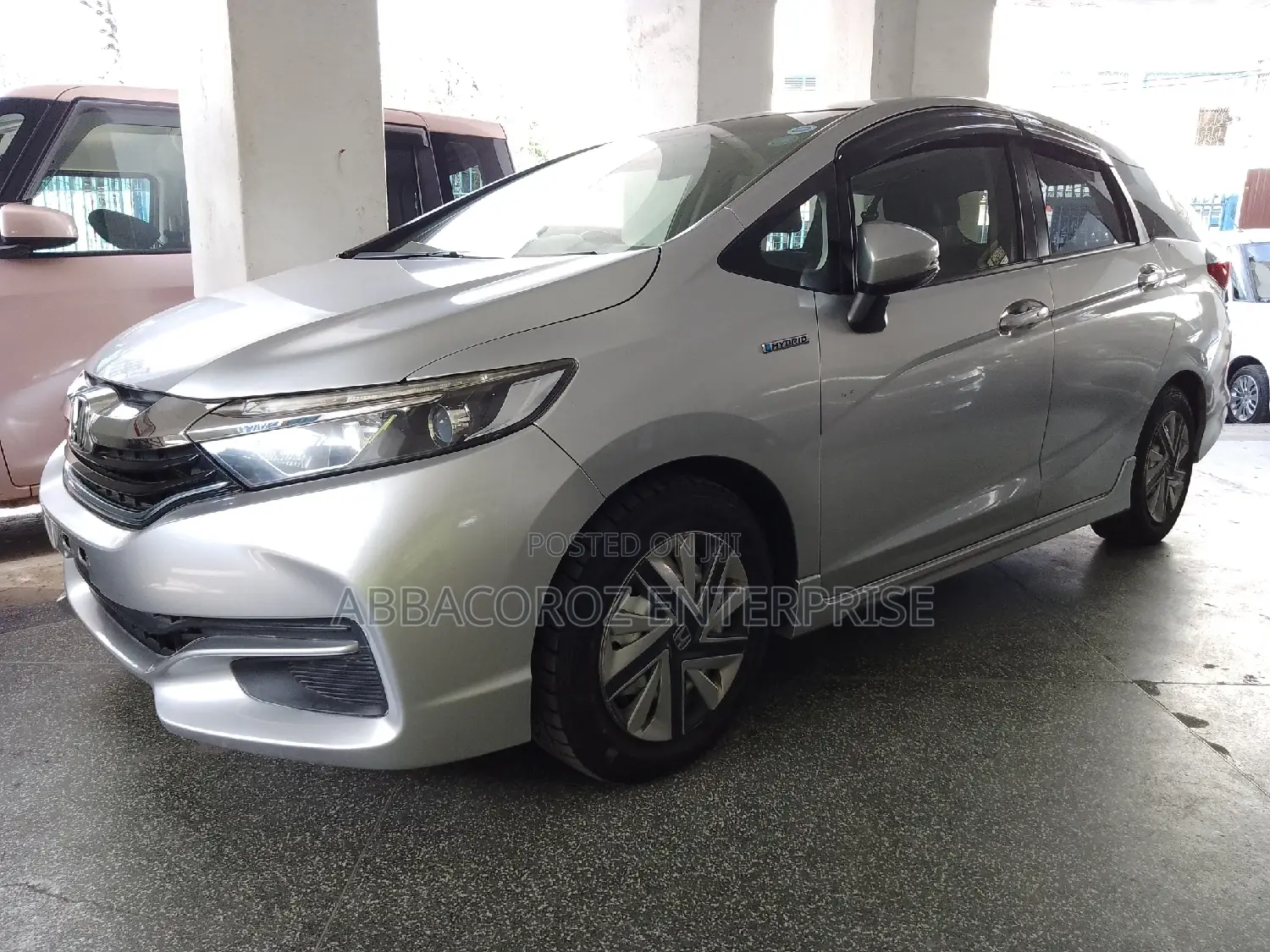 Honda Fit Shuttle 1.5 Hybrid 2WD 2016 Silver