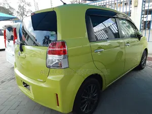 Toyota Spade 2016 Green