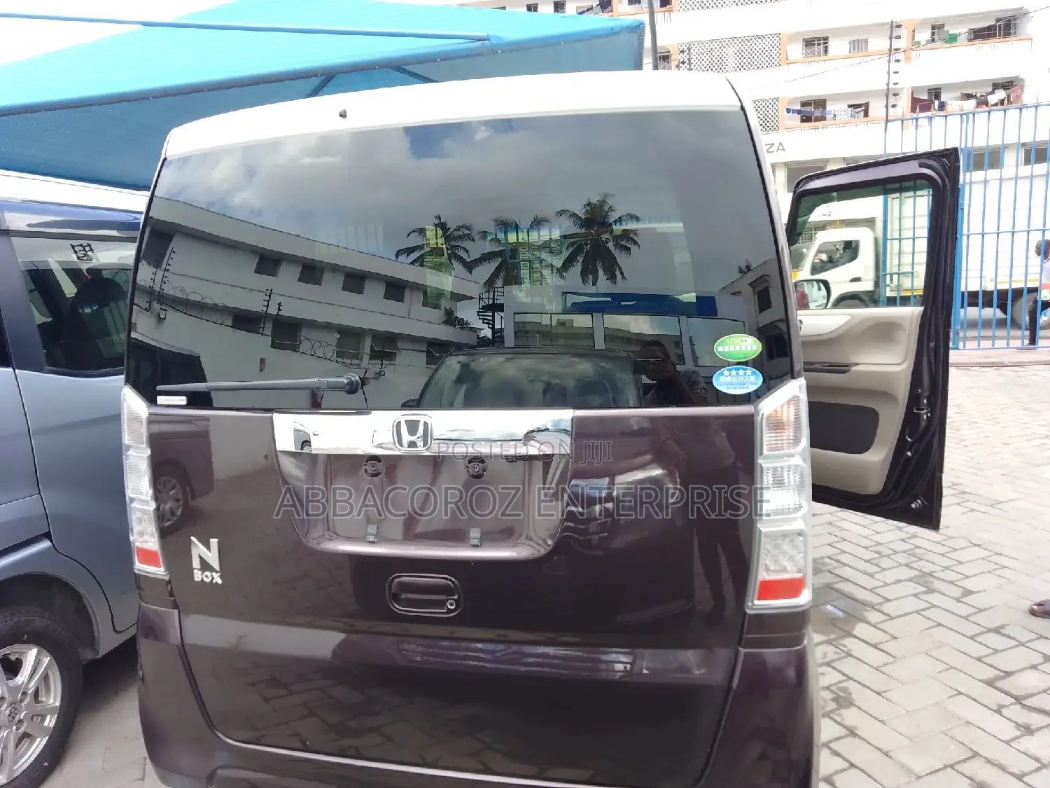 Honda N-Box 660 AWD 2016 Purple