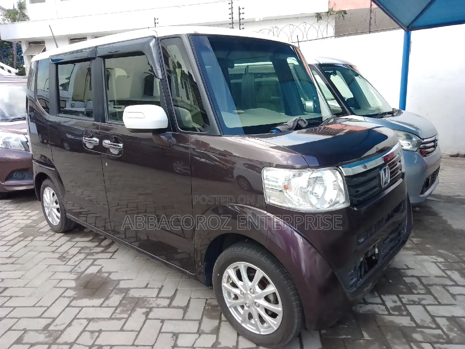 Honda N-Box 660 AWD 2016 Purple