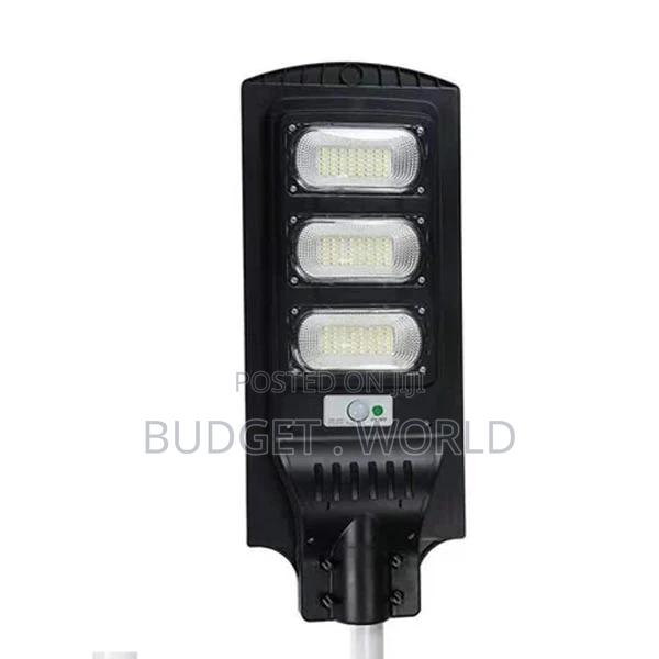 Solar Street Light With Wall Mounting Pole 150 Watts - main view