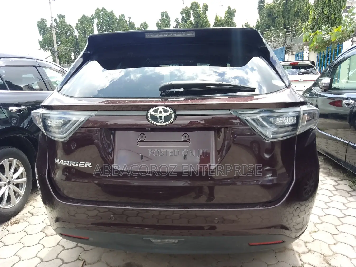 Toyota Harrier 2.0 2017 Purple