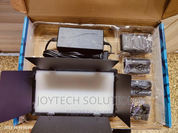 Pro 600 Photo and Video Lighting - main view