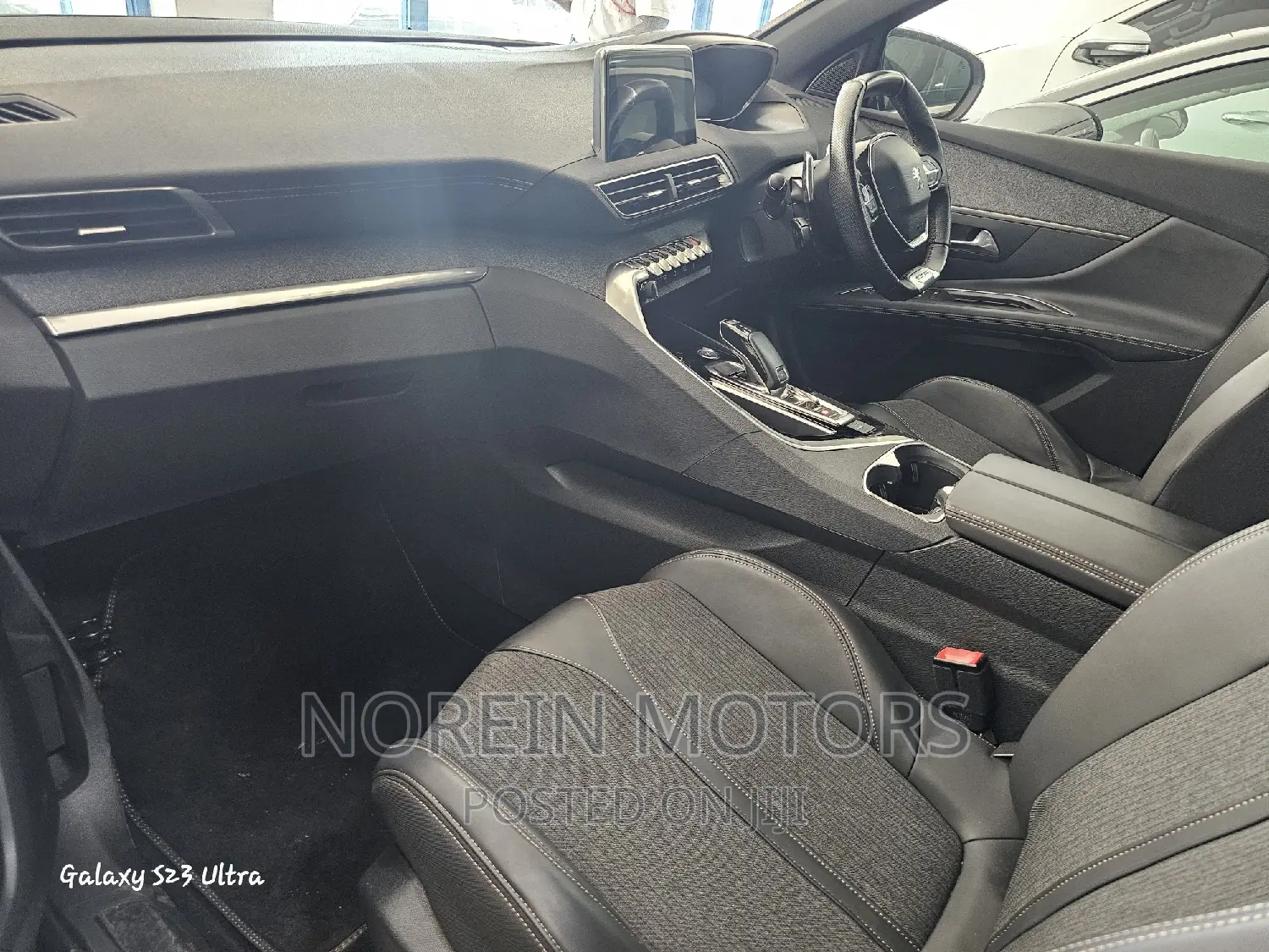 Peugeot 3008 2018 Brown
