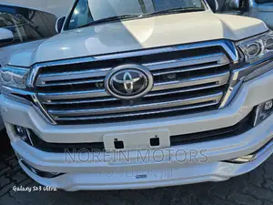 Toyota Land Cruiser 2017 Pearl