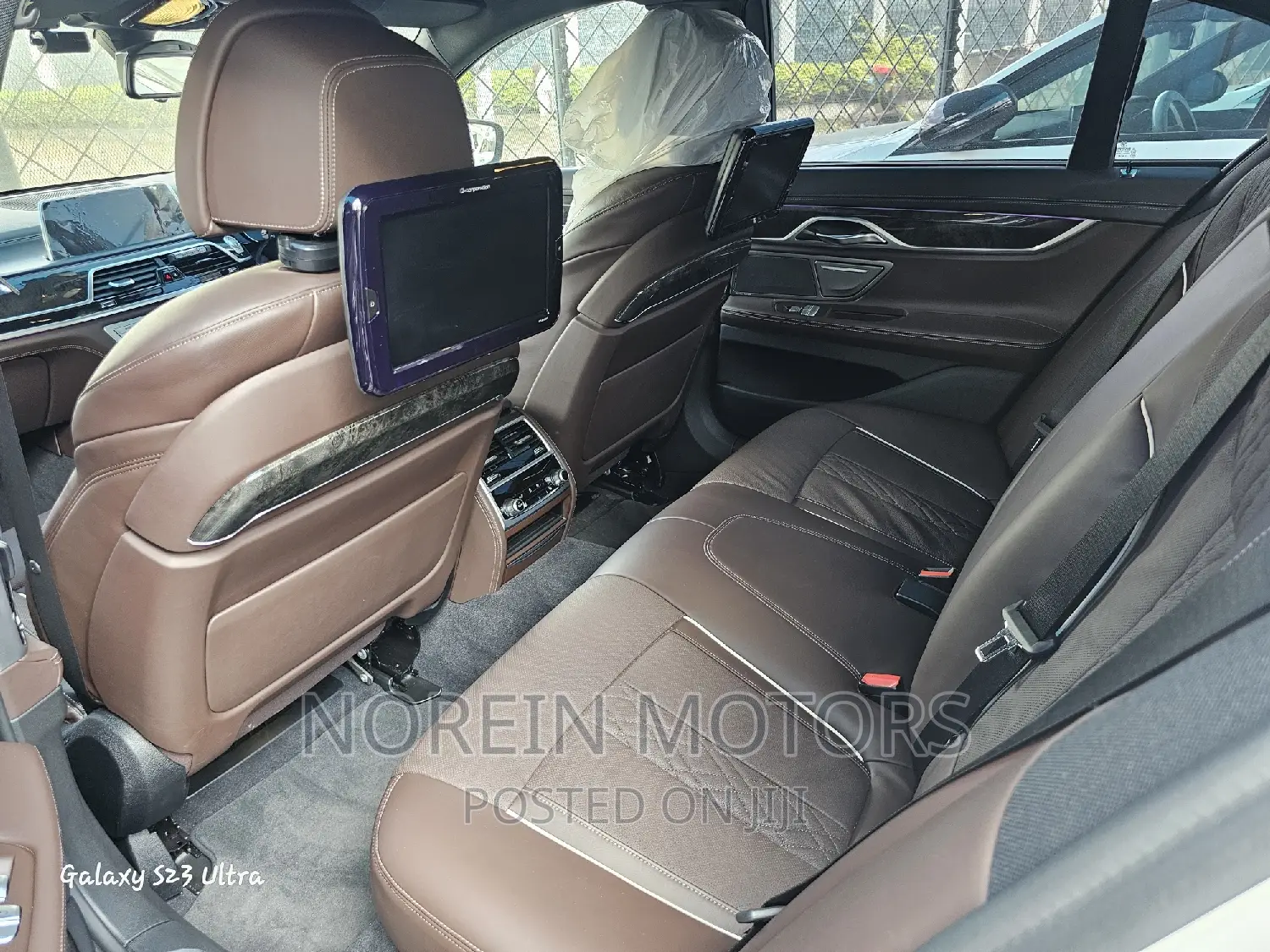 BMW 7 Series 2018 Off white