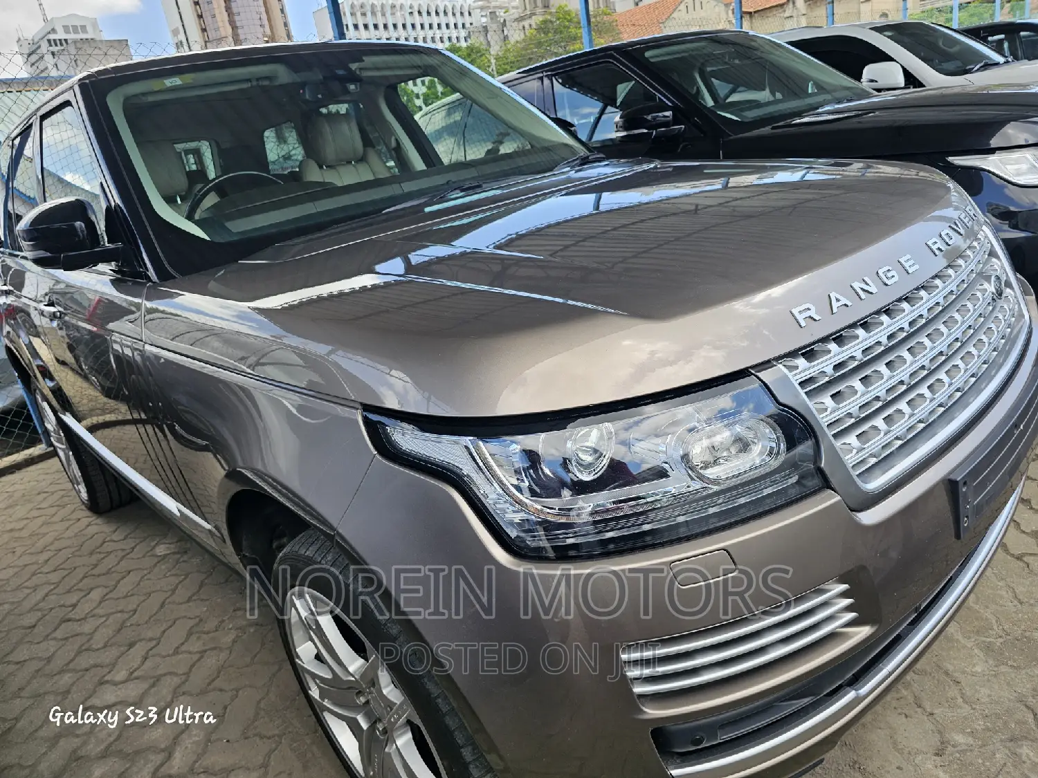 Land Rover Range Rover Vogue 2017 Gold