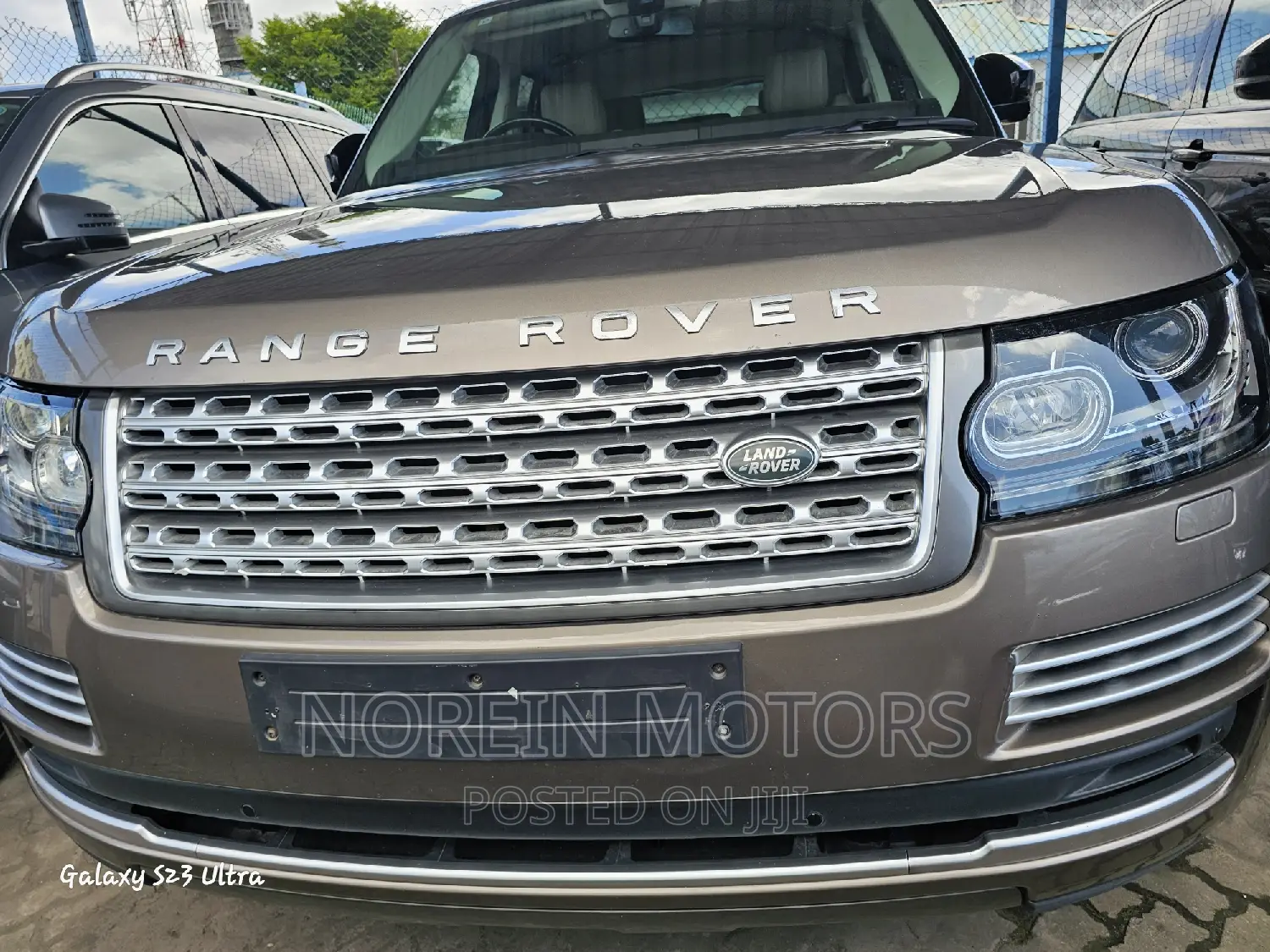 Land Rover Range Rover Vogue 2017 Gold