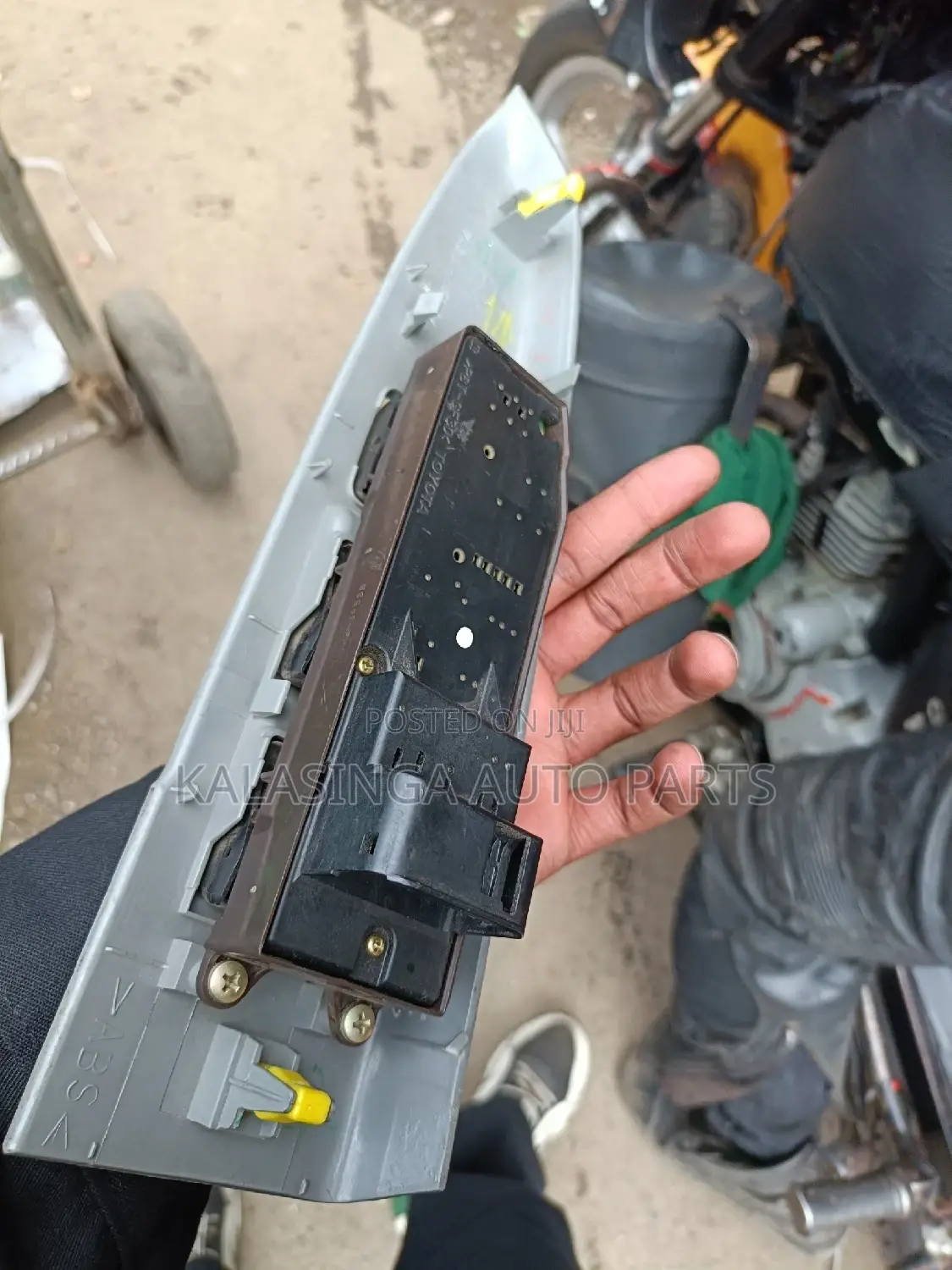 Hilux Vigo Main Switch