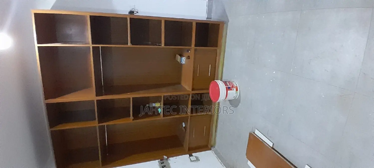 Kitchen Cabinets Installing M