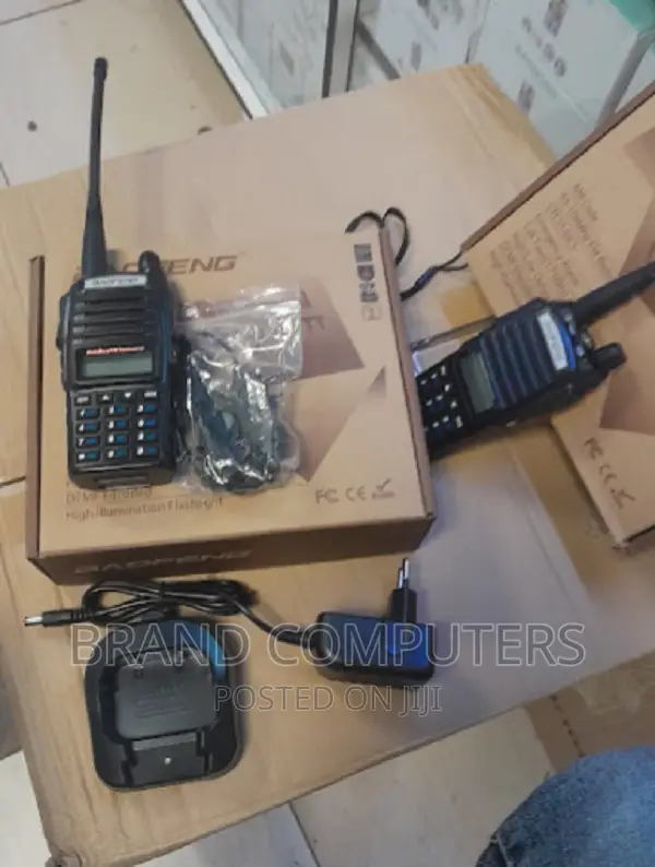 Super Baofeng UV-82 Dual Band Handheld Walkie Talkie