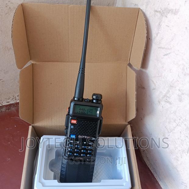 New Arrival UV-5R Walkie Talkie Baofeng Radio Calls. 10km.