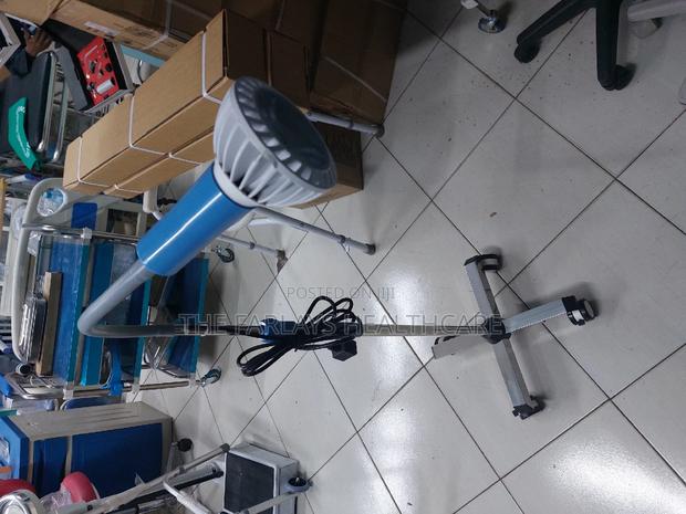 Examination Light With Adjustable Height. - thumbnail 2