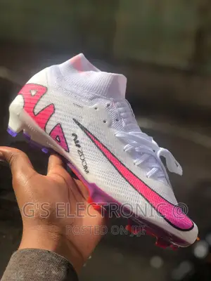 Quality Football Boots (Nike)