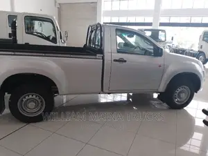 New Isuzu D-MAX 2024 Silver