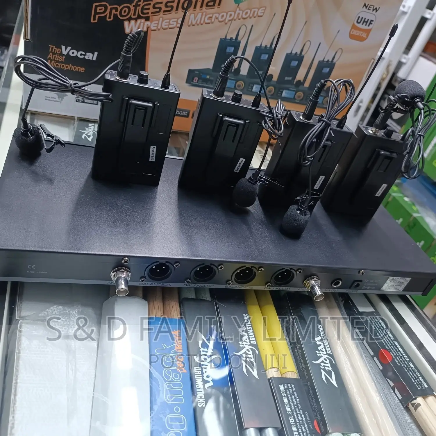 BNK X 75L Lapel Microphone 4 in 1