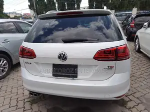 Volkswagen Golf 2016 Ivory