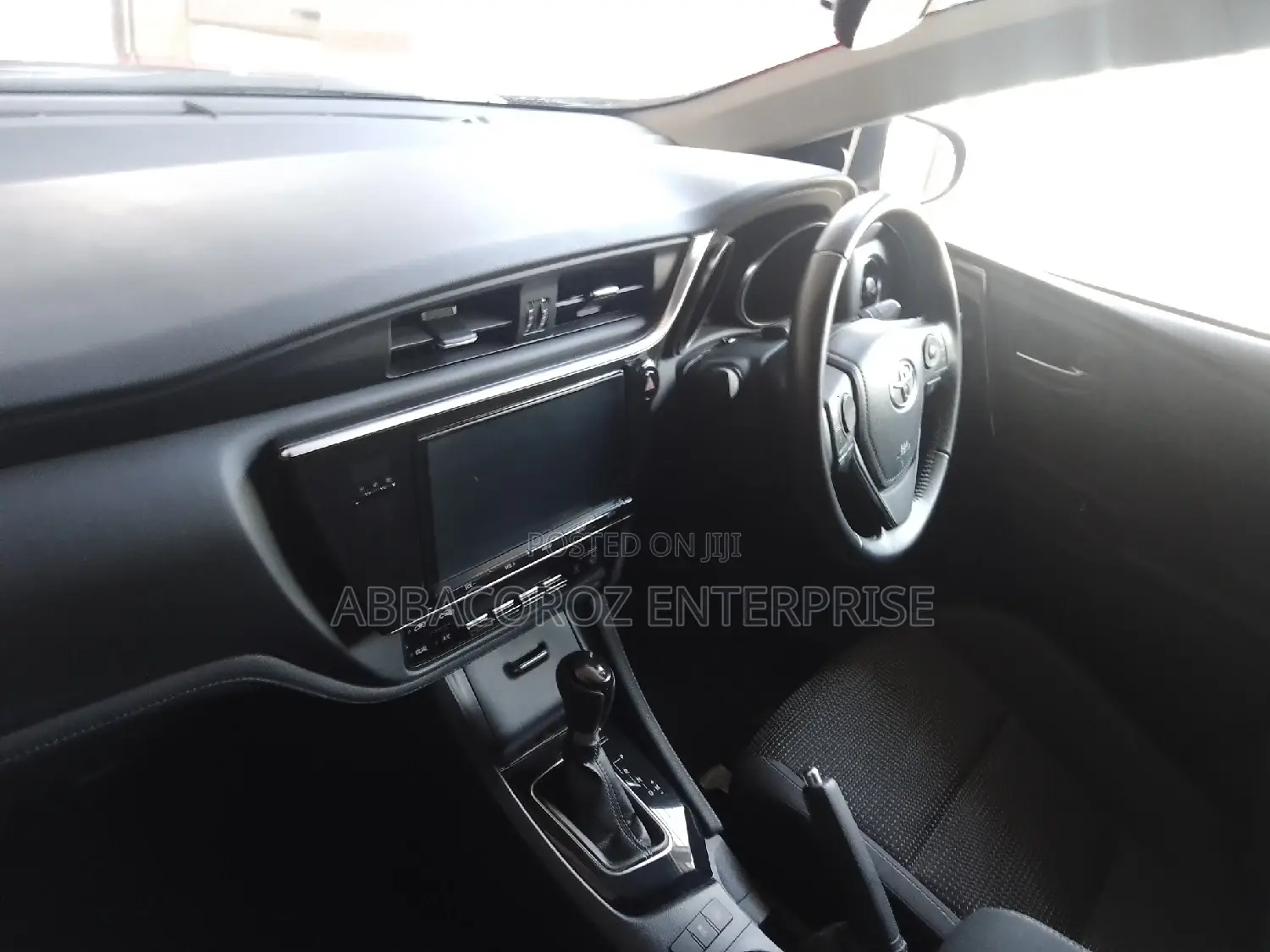 Toyota Auris 2017 Red
