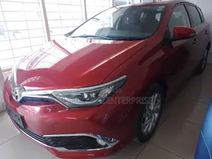 Toyota Auris 2017 Red